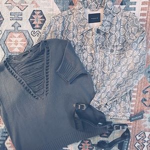 Trouve - Oversized Knit Cut-Out Sweater Top